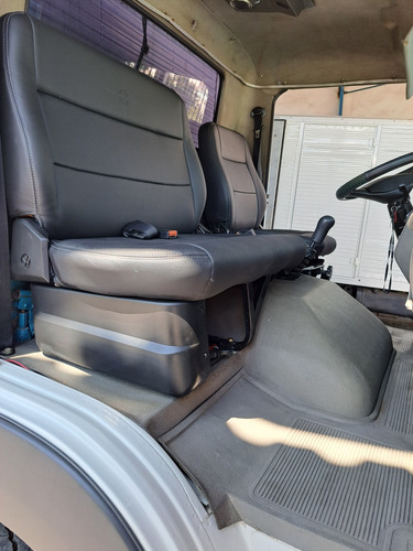 Vw 8 150 Unico Dono C/bau Baixo Km