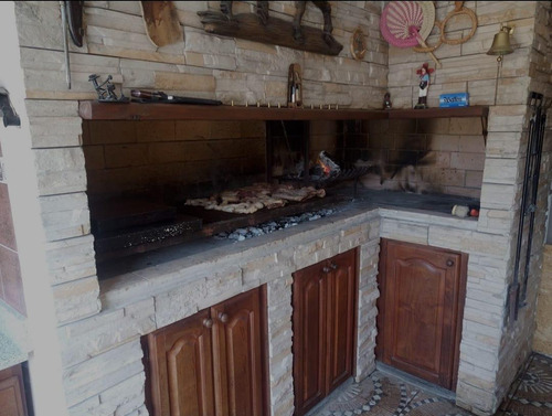Casa Venta - 4 Dormitorios 3 Baños - 459mts2 Totales - Berisso