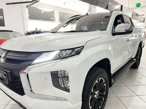 Mitsubishi L200 Triton 2.4 16V TURBO SPORT HPE-S CD 4P 4X4