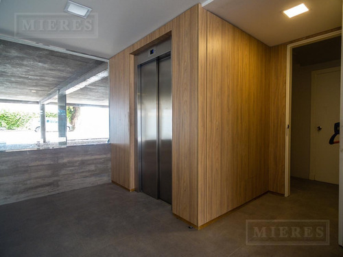 Edificio De Oficinas En Alquiler En San Isidro