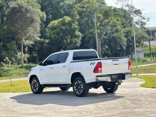 Toyota Hilux SRV - 2.8 4X4