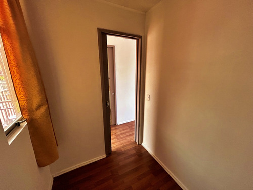 Dpto. En 4to Piso Sin Ascensor, 3 Dorm 1 Baño, Juan Larenas