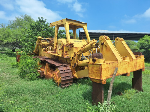 Bulldozer D9h Ripper