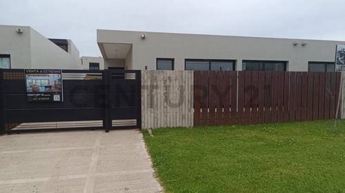 Casa En Venta En El Quimilar A Estrenar De 3 Dormitorios