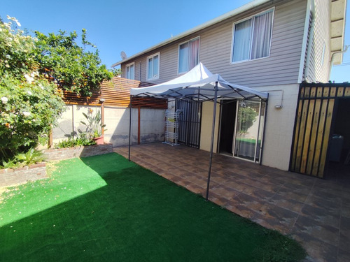 Excelente Propiedad Comercial En Sector Residencial!!