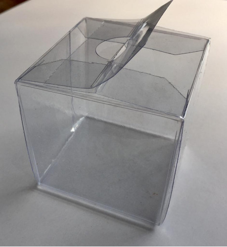 Imagen 4 de 5 de Caja Cubo Pvc Cristal 6x6x6 Cm (x50 U.) Souvenir Macarons Cookies Bombones Huevo Acetato - 102c Bauletto
