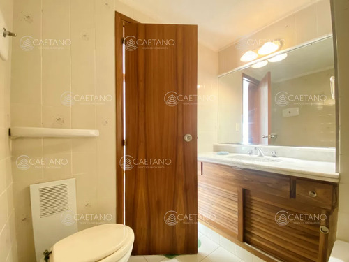 Venta Apartamento 3 Dormitorios, Piso Alto, Torre Tradicional En Punta Del Este