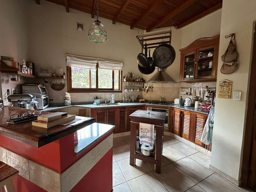 Venta Casa 4 Dorm Pileta Ap. Cred. Centro