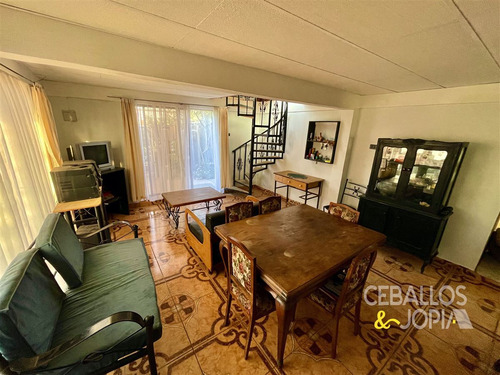Casa En Venta De 7 Dorm. En Quilpué