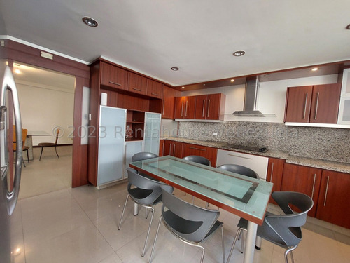 Casa En Venta En Alto Prado Caracas Remodelada Calle Cerrada Terraza