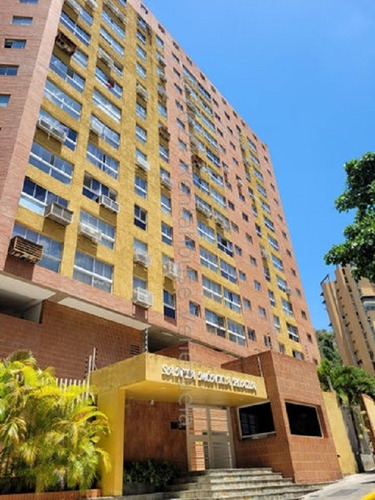 Excelente Apartamento En Venta En La Urb. Santa Mónica  #24-23468