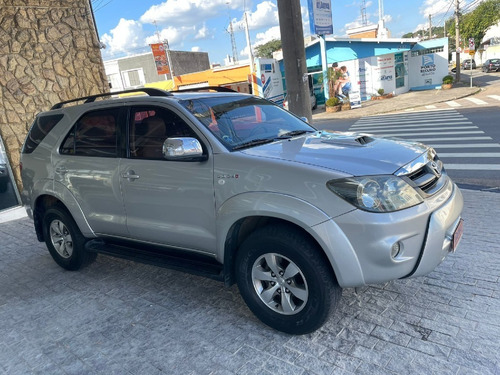 Imagem 2 de 10 de Toyota Hilux