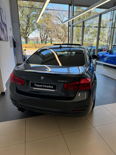 BMW Serie 3 3.0 330i Sedan Sport Line 252cv