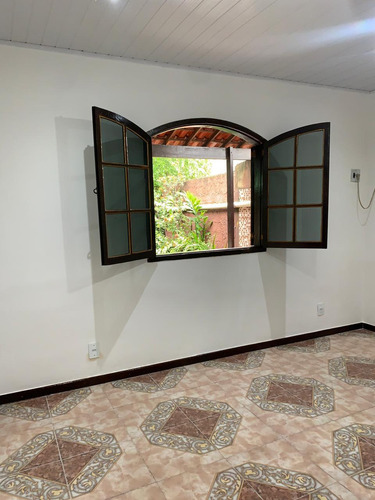 Terreno 300m2, Com 1 Casa De 3 Dormitórios