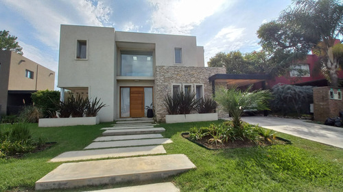 Imagen 3 de 30 de Venta Casa Barrio San Isidro Labrador Pileta Tigre
