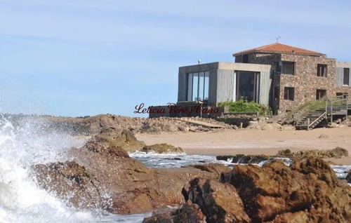 Imagen 3 de 26 de Espectacular Casa Frente Al Mar