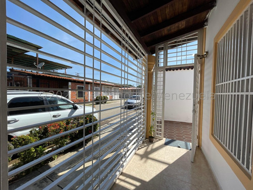 Hermosa Casa En Venta Comoda Palo Negro Zona Centro Conjunto Privado Pozo Agua Estacionamiento Estef 24-10334