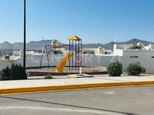 Casa En Renta En Saratoga, Reliz. Chihuahua, Chihuahua.