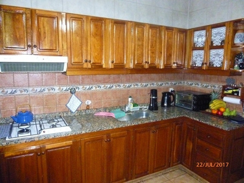 Imagen 2 de 24 de Chalet En Dos Plantas, Parque Johnston, Hurlingham