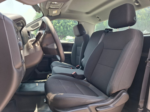 Chevrolet Silverado 4.3 V6 1500 WT Cabina Regular 4x2 At