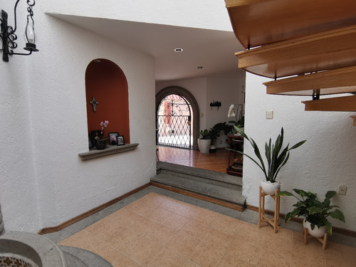 Imagen 3 de 20 de Casa En Venta En Coyoacán,4 Recamaras,3 Baños,3 Estacionamientos