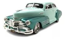 Comprar Chevrolet Aerosedan Fleetline 1948. Motormax Escala 1\u002F24.