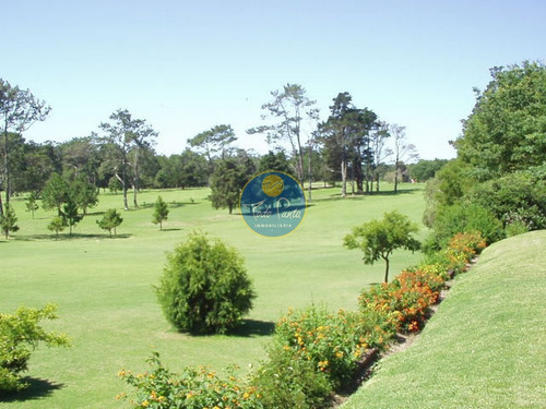 Venta De Casa 4 Dormitorios En Barrio Golf, Punta Del Este.- Ref: 5775
