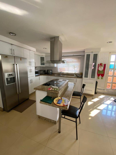Imagen 11 de 30 de Maria Eugenia Blanco Vende Casa En Altos De Guataparo, Valencia 125541