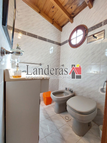 Imagen 15 de 25 de Casa Ph 3 Amb. - Todos Los Servicios - Una Cuadra Del Mar!!!