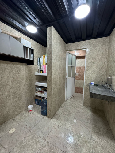 Bodega En Venta, Bosques De Xhala, 425 M2