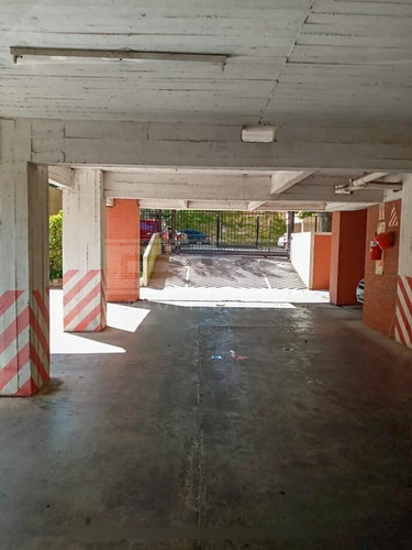 Imagen 4 de 5 de Garage - San Isidro Central