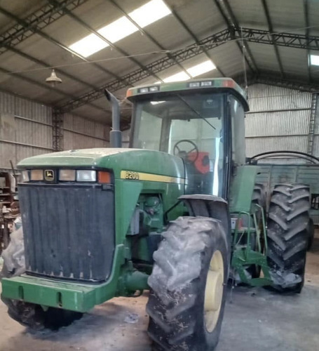 Tractor John Deere 8200