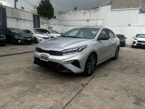 Kia Forte 4p GT L4/1.6/T Aut