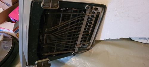 Máquina De Escrever Datilografia Olivetti Modelo Lexikon 80 (Usado)
