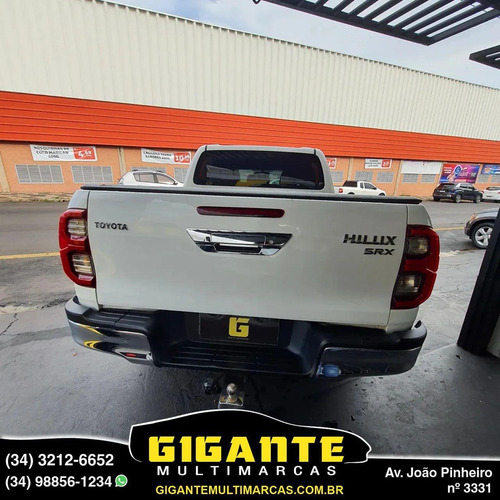 Toyota Hilux CD SRX 4X4 2.8 TDI 16V DIESEL AUT.