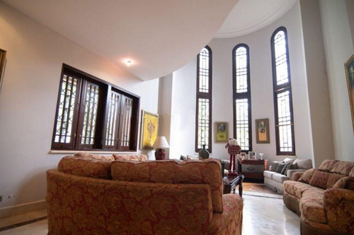 Vendo Majestuosa Mansión En Arroyo Hondo, Distrito Nacional, Santo Domingo, República Dominicana