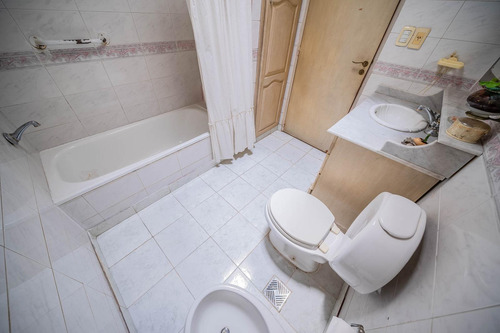 Casa En Venta De 3 Dormitorios Con Pileta En Ciudad Evita