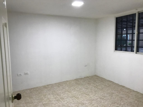Imagen 4 de 14 de Townhouse En Venta, Residencias Villas De Oriente, Nueva Barcelona