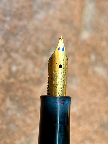 Estilográfica Pelican 150 Pluma 14 K Negro Azul (Usado)