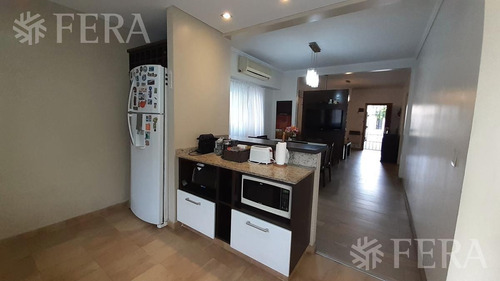 Imagen 7 de 16 de Venta Casa 3 Ambientes Con Jardín, Cochera, Quincho Y Piscina En Quilmes (30663)