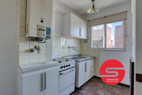 Departamento Venta Centro Dos Dormitorios Balcón