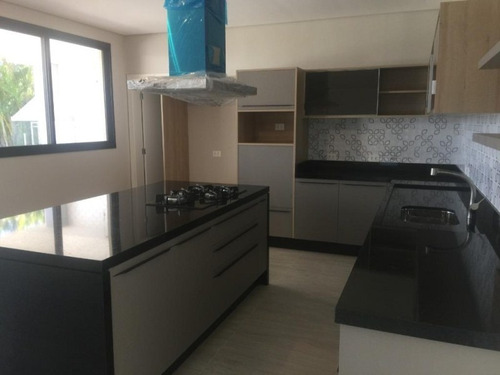 Maravilhoso Sobrado À Venda - Lago Azul Condomínio E Golfe Clube -sorocaba-sp, Excelente Localização, Condomínio De Alto Padrão. - So0101 - 67640097