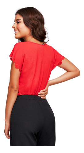 Imagen 2 de 3 de Blusa De Mujer Con Corte Láser
