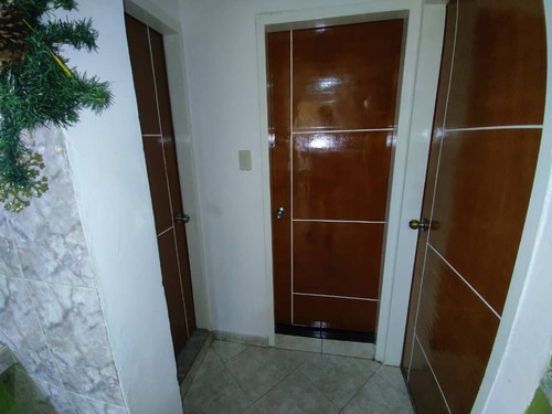Imagen 3 de 19 de Se Vende Hermosa Moderna Y Remodelada Casa En Los Acuarianos El Limon Zona Aragua Buen Precio 04243785803