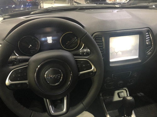 Imagen 8 de 15 de Jeep Compass Longitude Plus 1.3 T270