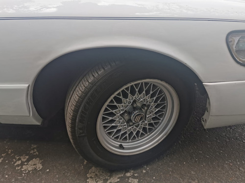 Ford Grand Marquis Piel
