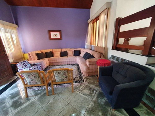 Imagem 5 de 24 de Casa De Dois Pavimentos Com Excelente Planta Em Num Dos Bairros Mais Tranquilos De Vitória - Es - So0002_imv