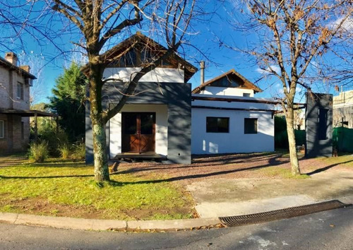 Casa Venta Buen Retiro Pilar Sobre Lote De 728 M2