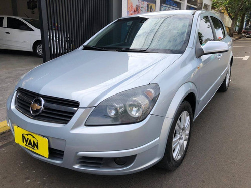 Imagem 1 de 11 de Chevrolet Vectra 2.0 Mpfi Gt Hatch 8v Flex 4p Manual