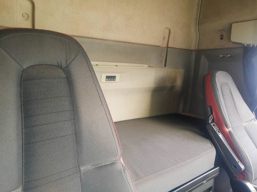 Imagem 9 de 11 de Volvo Fh 460 Fh-460 6x4 2p (diesel) (e5) 2015/2016 Via Truc